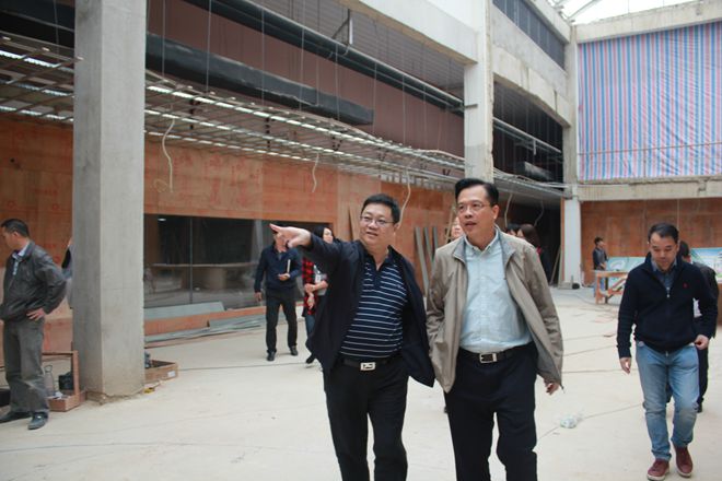 高新区管委会李耕主任一行到皇氏集团华南新厂调研