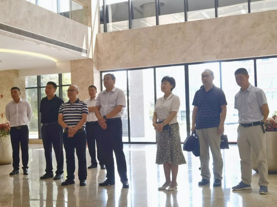 张家口市副市长刘海峰一行到皇氏集团开展调研考察交流活动
