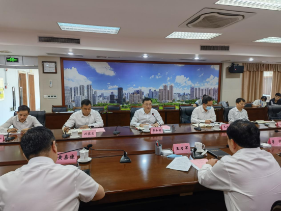 来宾市与皇氏集团、华能举行200万千瓦农光牧储大基地项目推进座谈会